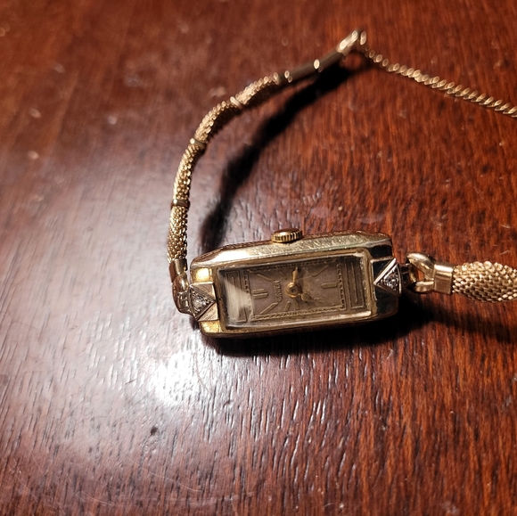 Watch - Picture 3 of 3